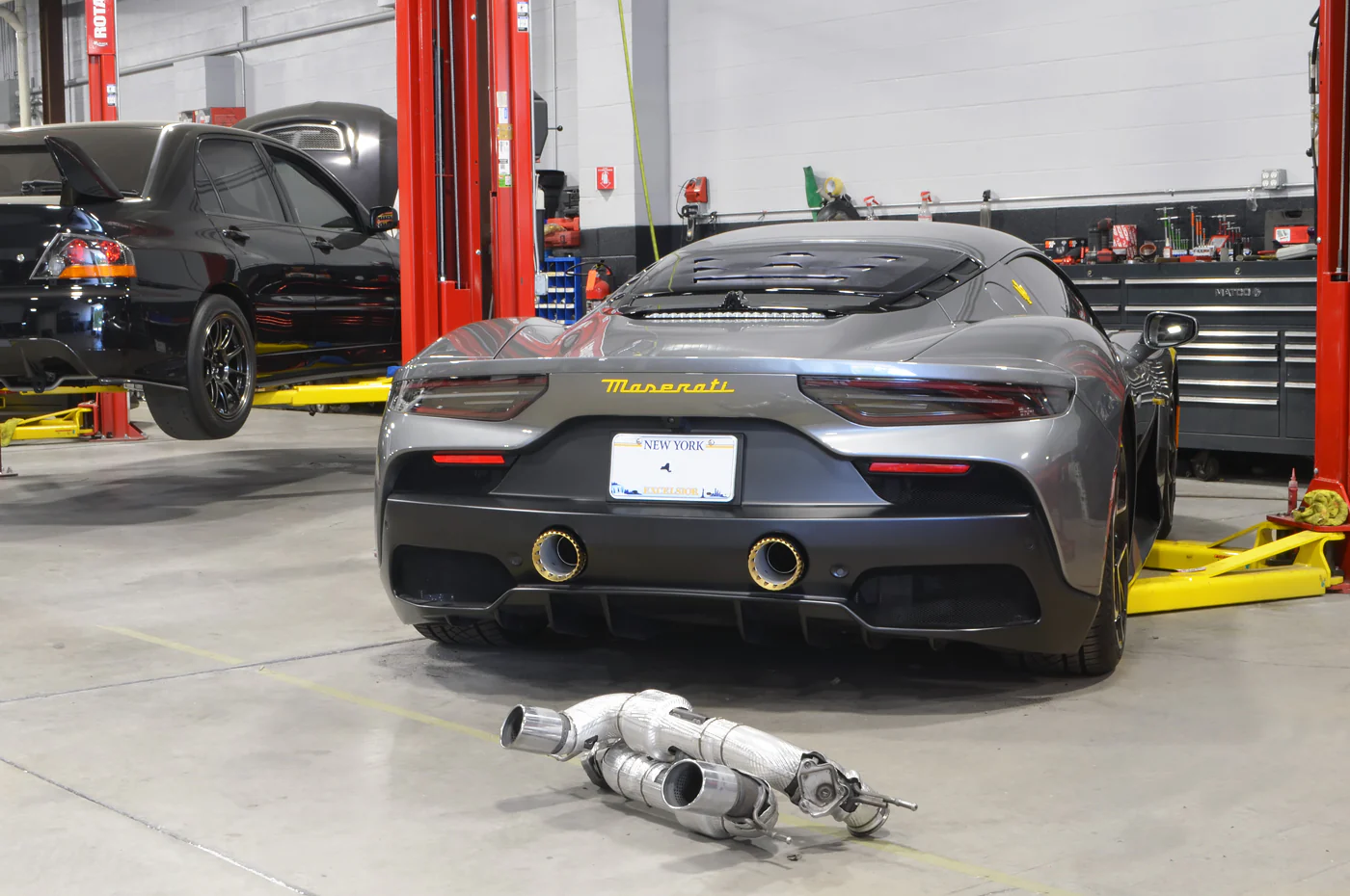 Capristo Exhaust with Black End Pipes for Maserati MC20 - Image 11