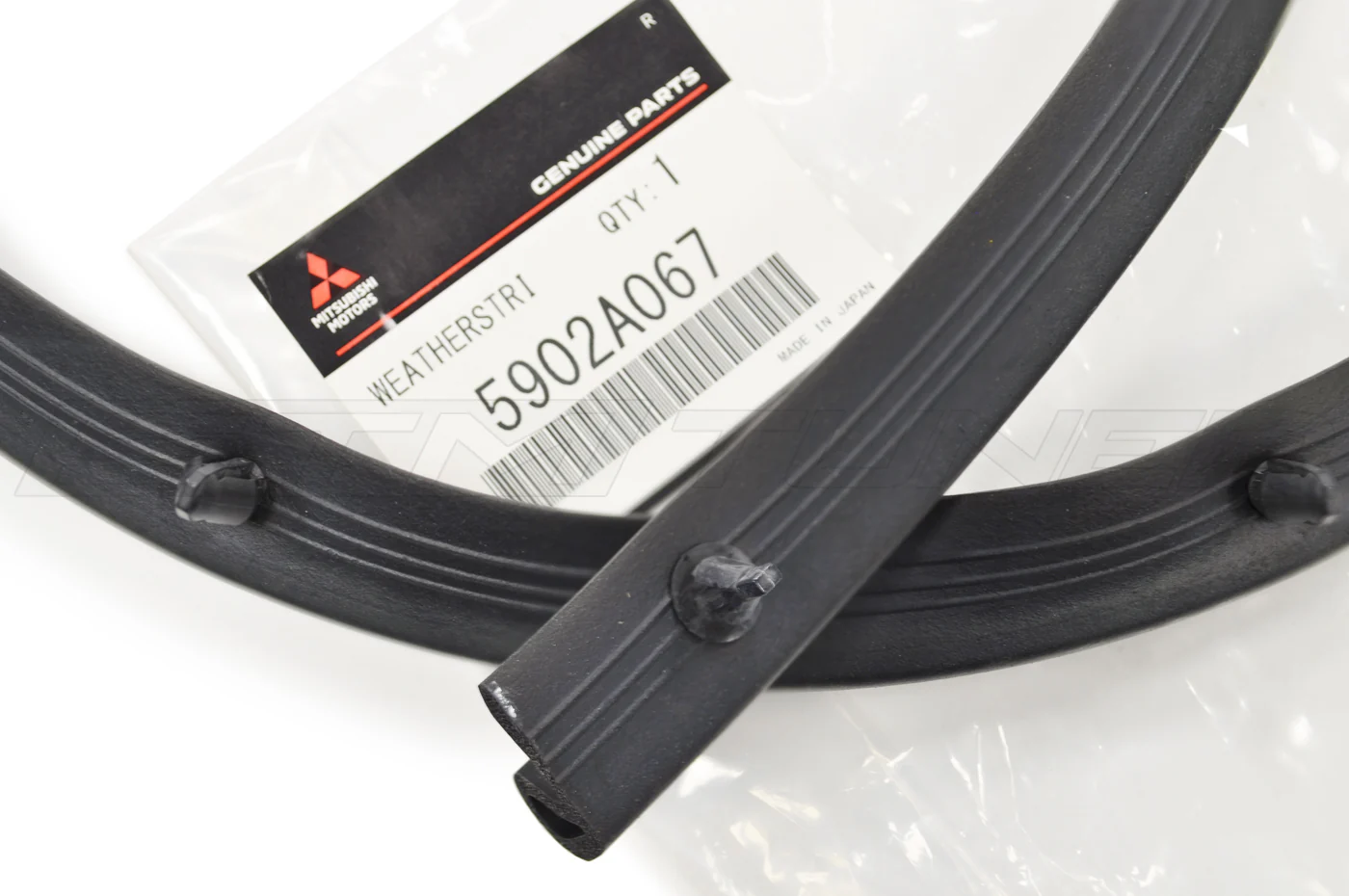 Mitsubishi OEM Hood Weatherstrip for Evo X (5902A067) - Image 3