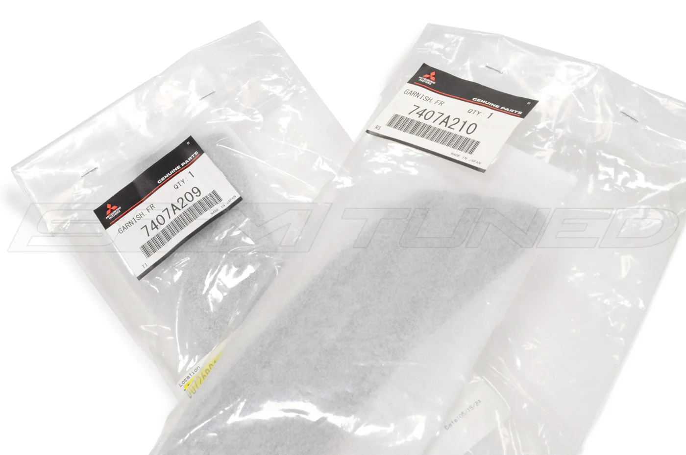 Mitsubishi OEM Fender Vent Garnish for Evo X - Image 5