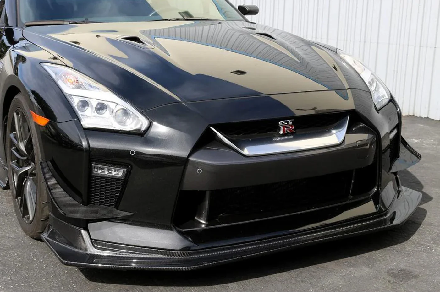 APR Carbon Fiber Front Lip for 2017+ R35 GTR (FA-603517) - Image 5