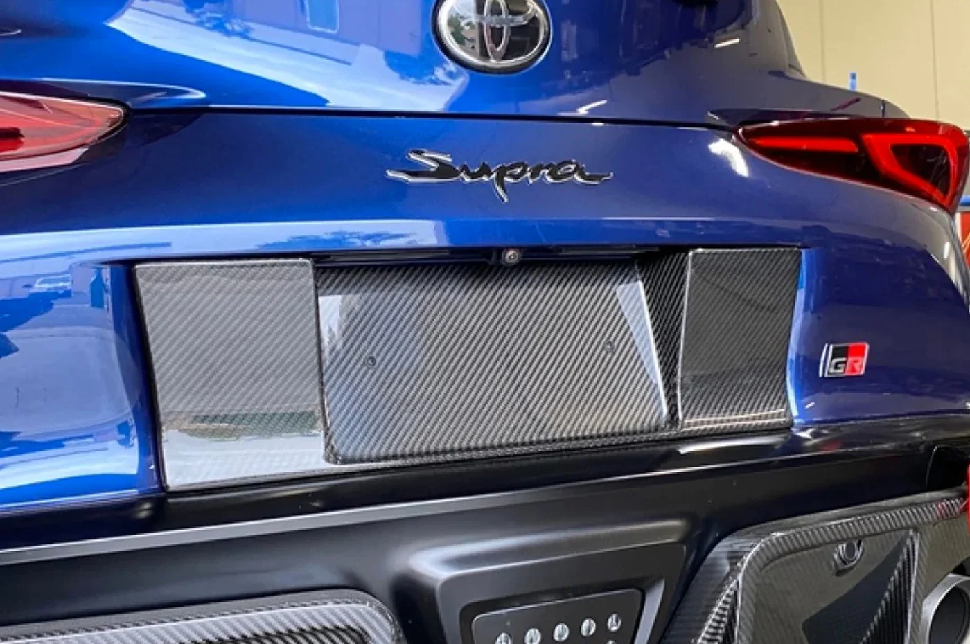 APR Carbon Fiber License Plate Backing for MKV 2020+ Supra (CBX-SUPRALIC) - Image 7