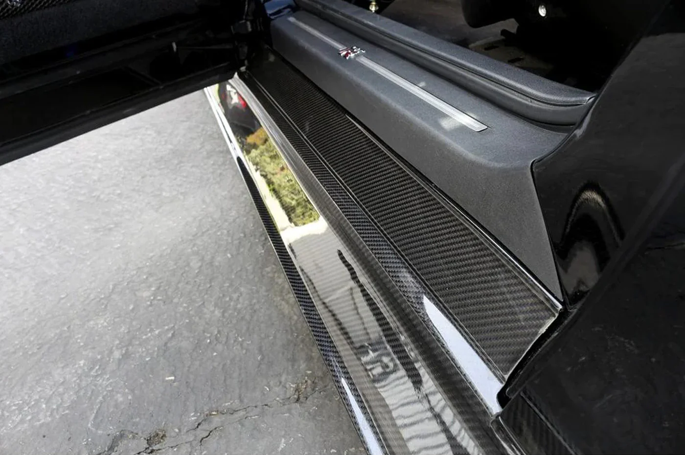 APR Carbon Fiber Side Skirt Extensions for 2017+GTR (FS-603517) - Image 4