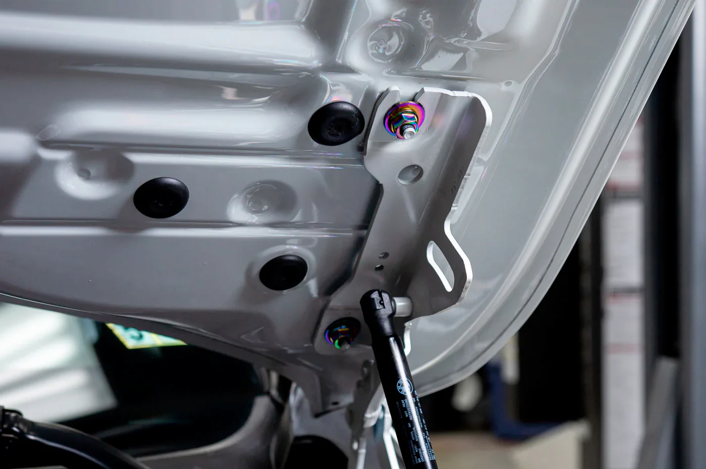 Dress Up Bolts Hood Kit for F80 M3 (BMW-020) - Image 7