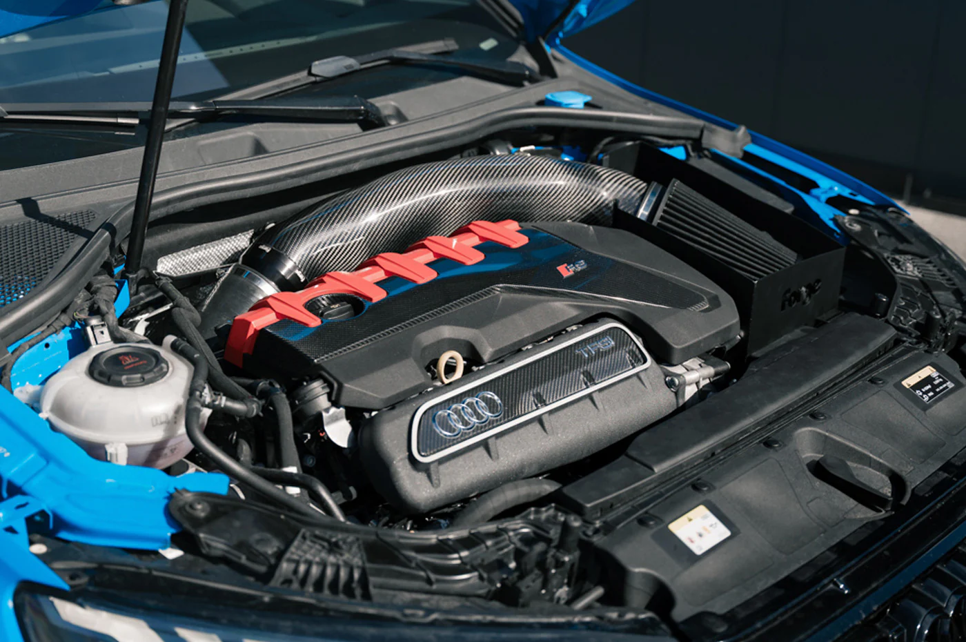 Forge Motorsport Carbon Fiber Induction Kit for 2015+ Audi RS3 (FMINDK47) - Image 7