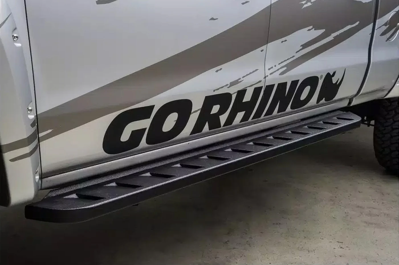 Go Rhino RB10 Drop Step Running Boards for Ford F150 Raptor (6341558720PC) - Image 2