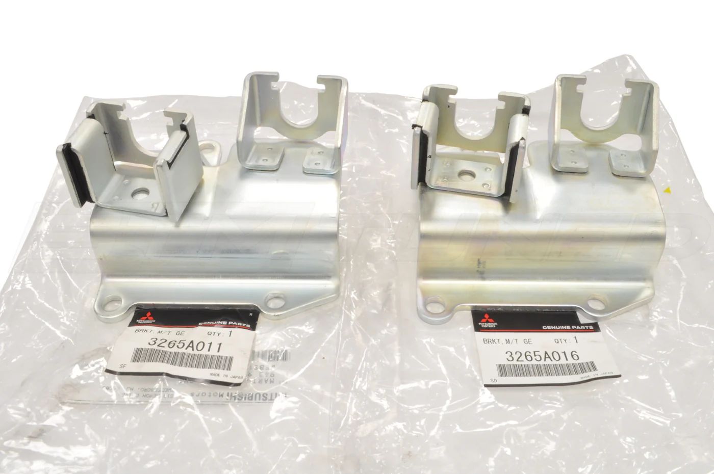 Mitsubishi OEM Shifter Cable Bracket for Late 2008+ Evo X (3265A016) - Image 5