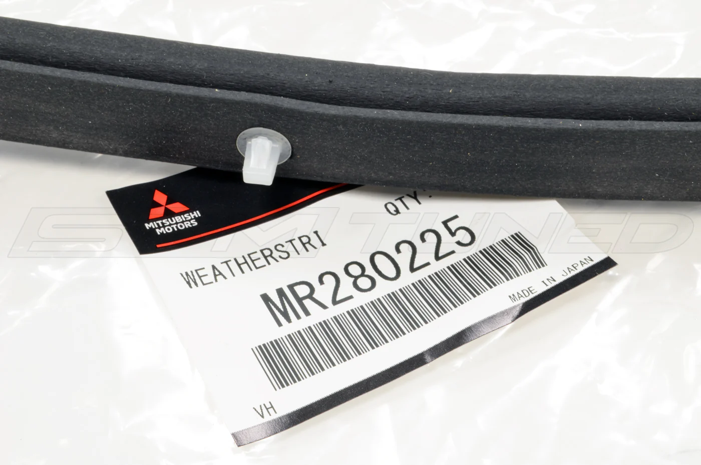 Mitsubishi OEM Hood Weatherstrip for Evo 4/5/6 (MR280225) - Image 4