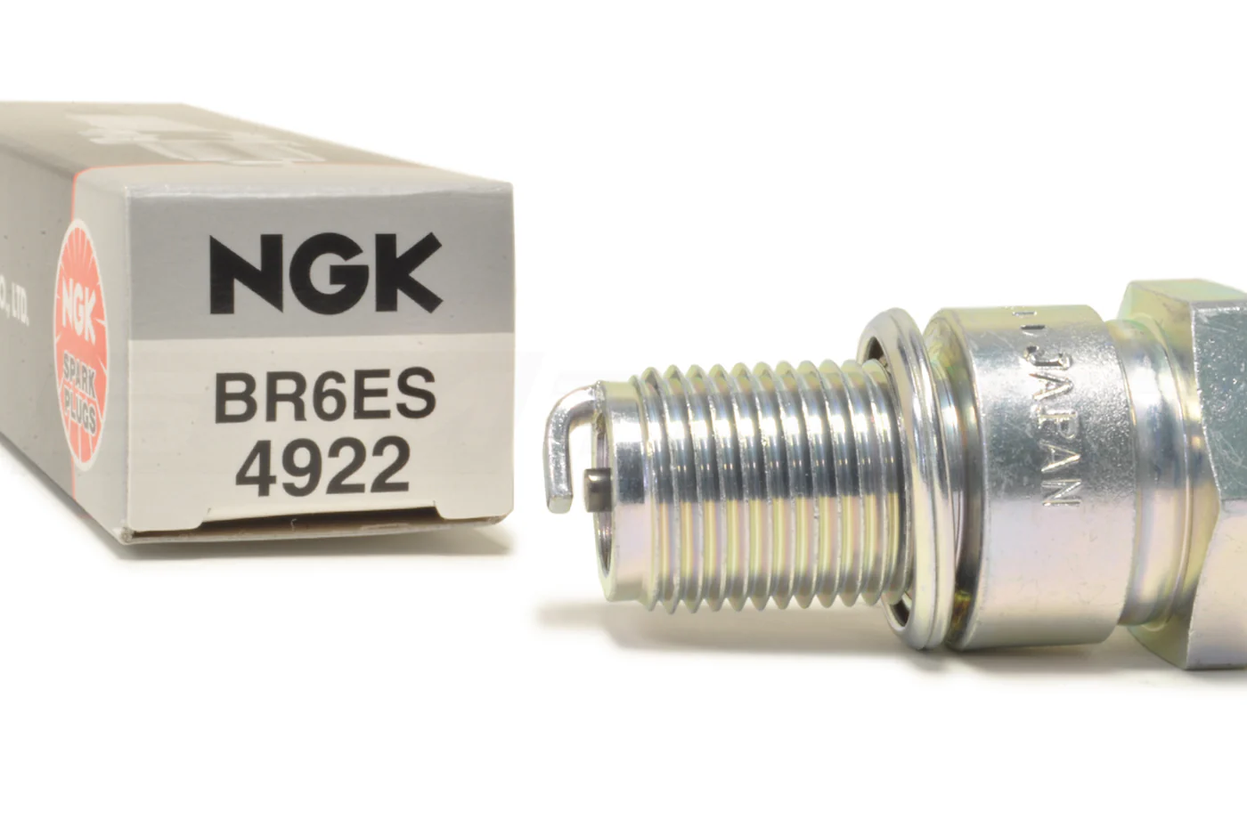 NGK BR6ES 4922 Standard Spark Plug Spark Plug for DSM - Image 2