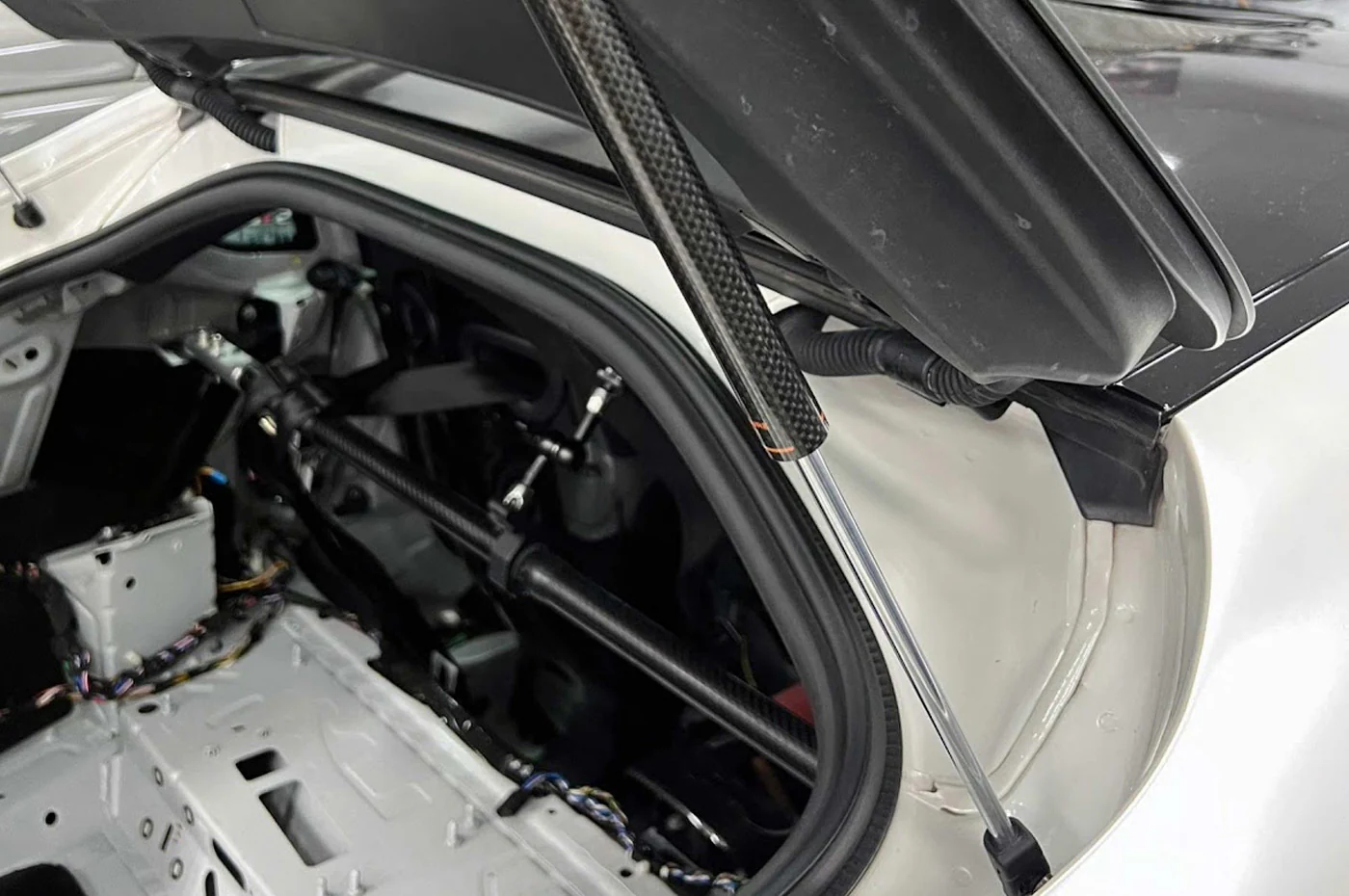 Rexpeed Carbon Fiber Trunk Dampers for 2020+ Supra GR (TS120) - Image 3