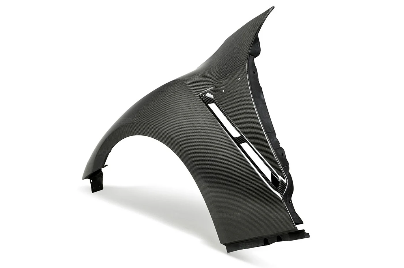 Seibon Carbon Fiber Fenders (Gloss) for R35 GTR (FF0910NSGTR-OE) - Image 4