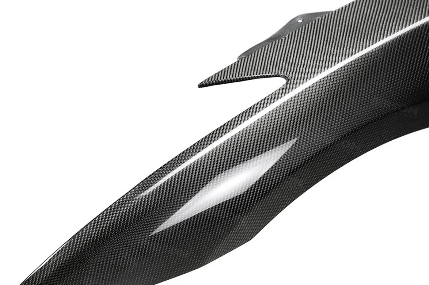 Seibon Carbon Fiber Fenders (Gloss) for R35 GTR (FF0910NSGTR-OE) - Image 5