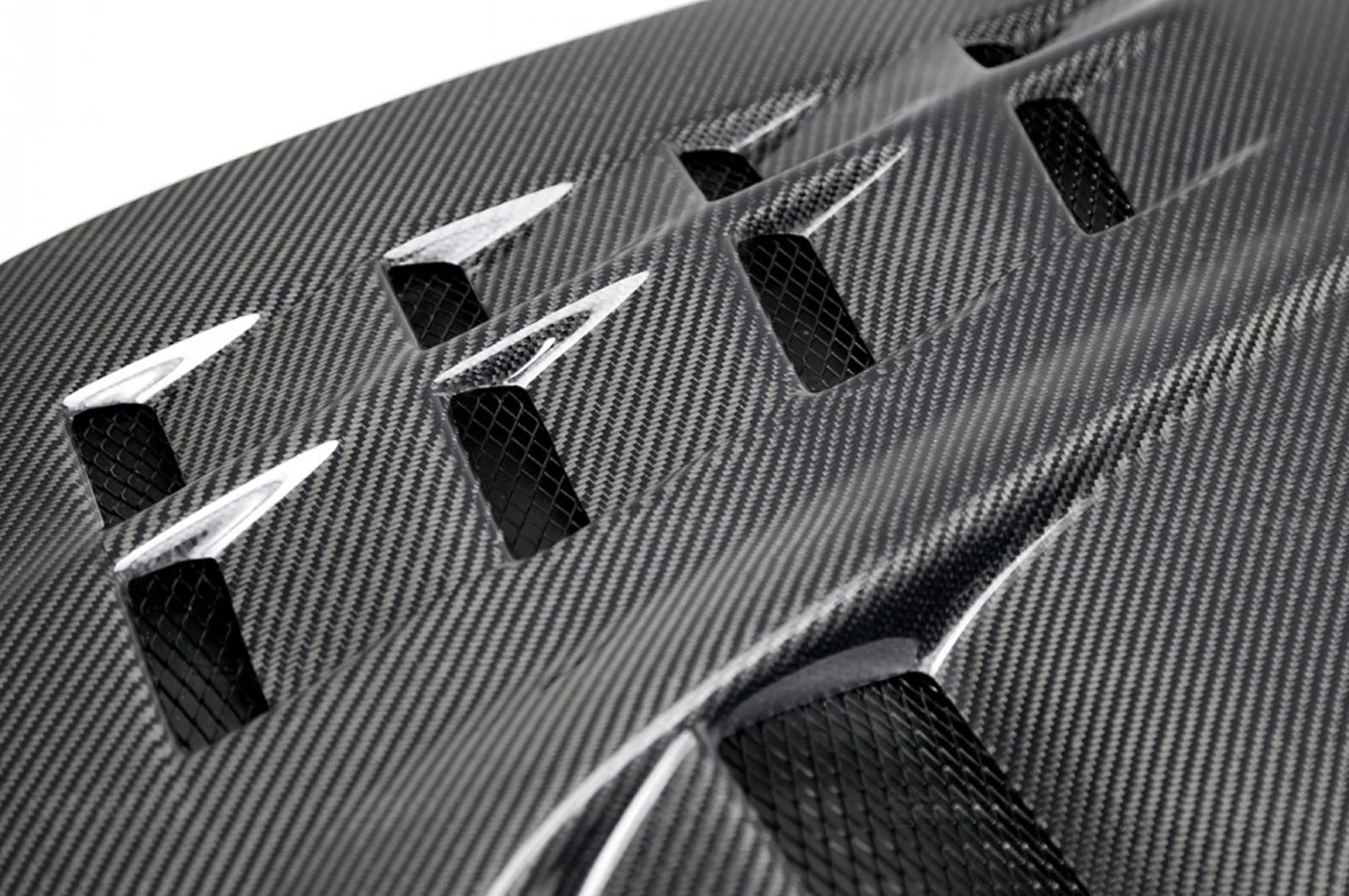 Seibon Carbon Fiber Hood CWII Style Gloss for Evo 7/8/9 (HD0305MITEVO8-CWII) - Image 5