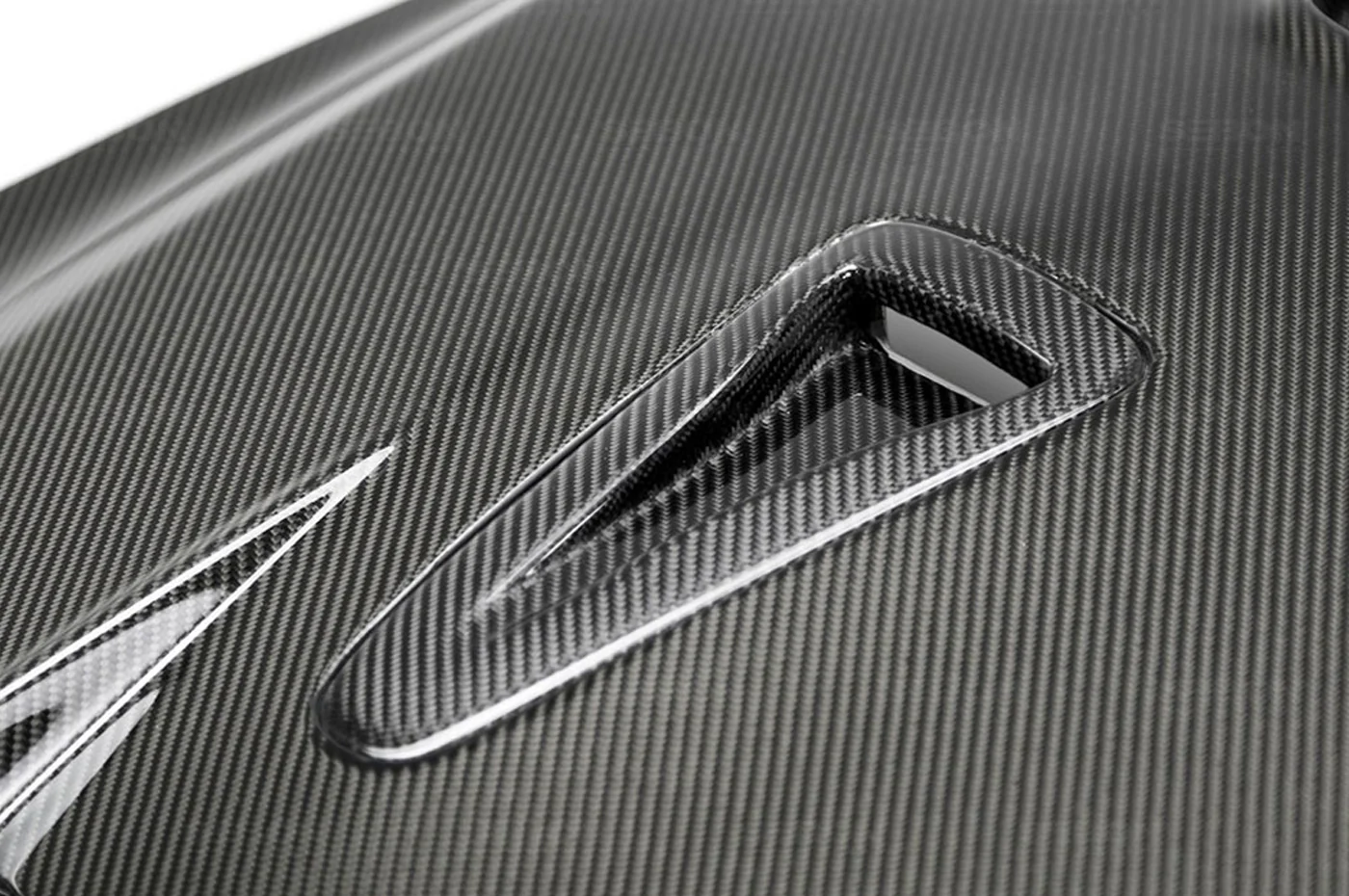 Seibon Carbon Fiber Hood DV Style Gloss for R35 GTR 2009-2016 (HD0910NSGTR-DV) - Image 4