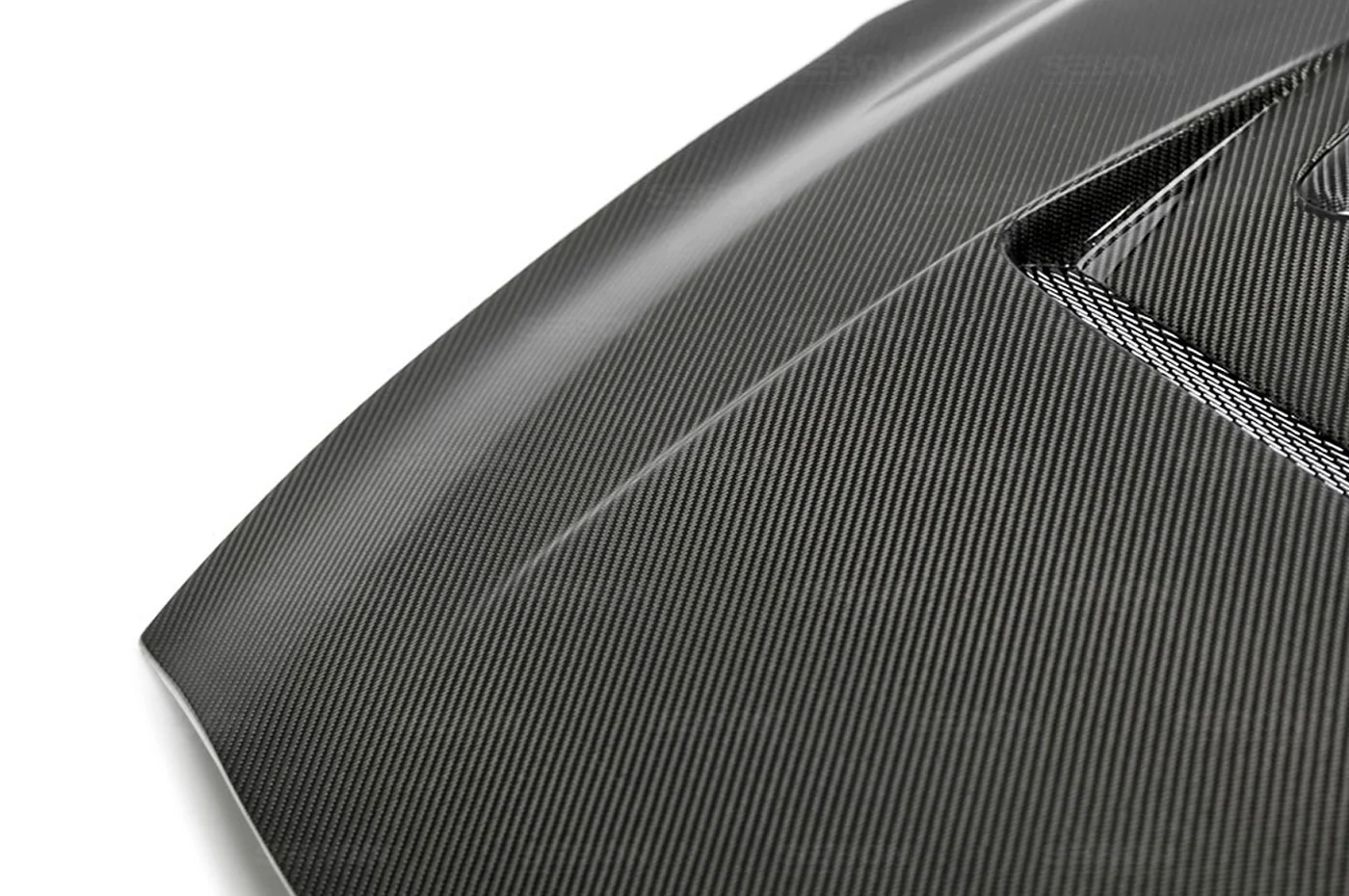 Seibon Carbon Fiber Hood DV Style Gloss for R35 GTR 2009-2016 (HD0910NSGTR-DV) - Image 5