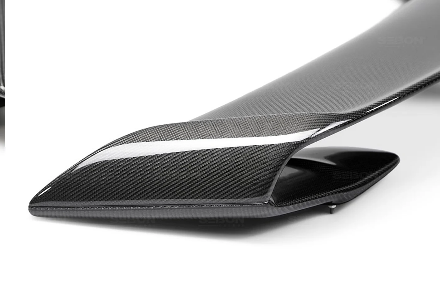 Seibon Carbon Fiber Spoiler OEM Style Gloss for R35 GTR (RS0910NSGTR-OE) - Image 4