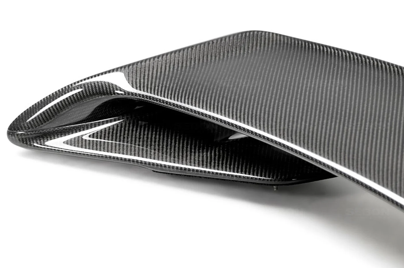 Seibon Carbon Fiber Spoiler OEM Style Gloss for R35 GTR (RS0910NSGTR-OE) - Image 5