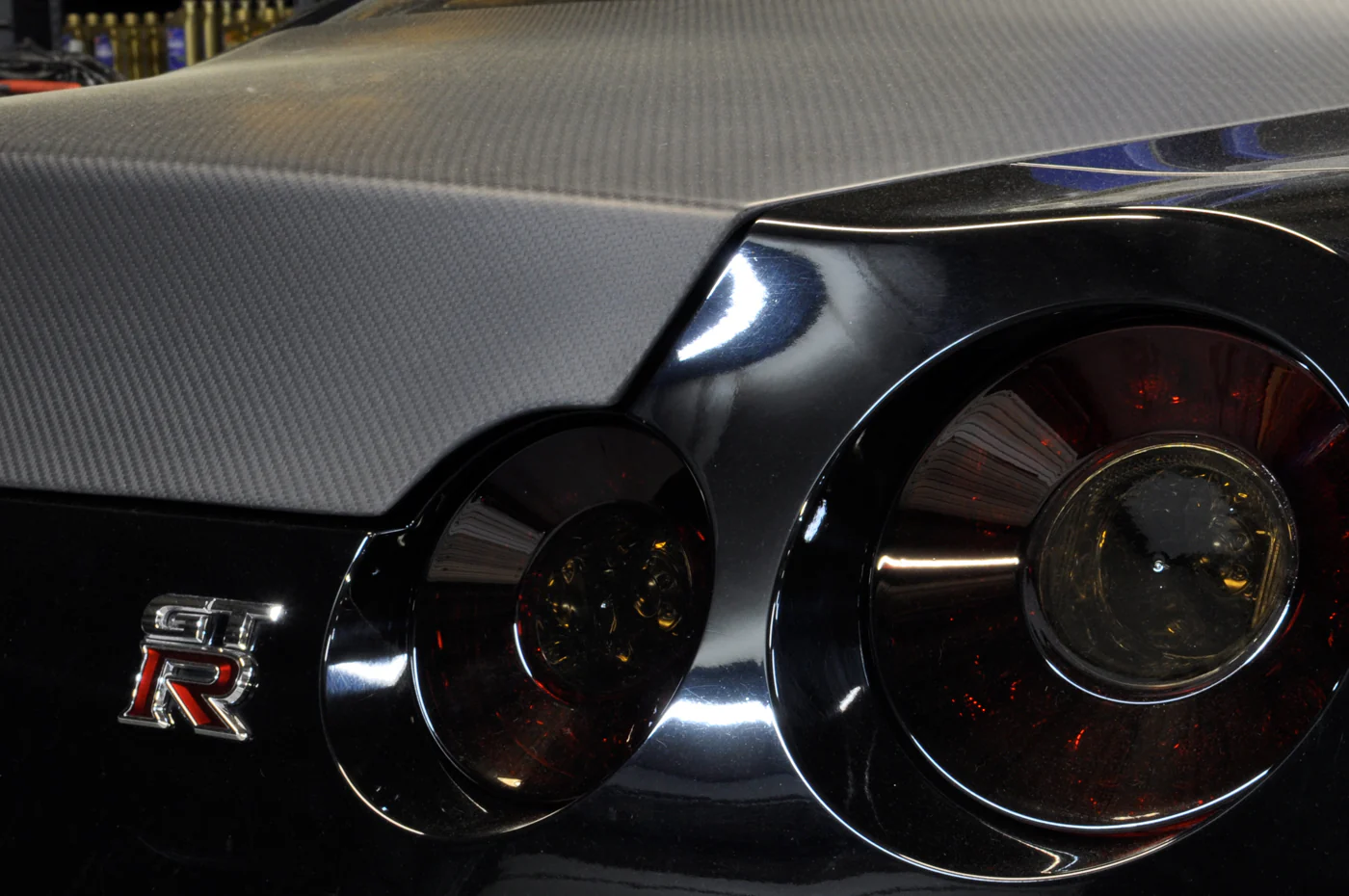 Seibon Carbon Fiber Trunk OEM Style Wingless Dry for R35 GTR (TL0910NSGTR-OE-DRY) - Image 7