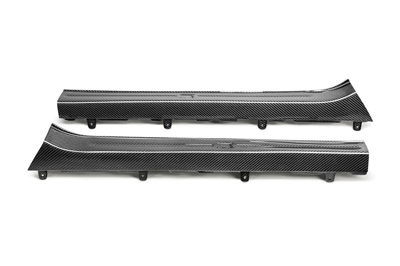 Seibon Carbon Fiber Kick Plates for R35 GTR (DS0910NSGTR) - Image 3