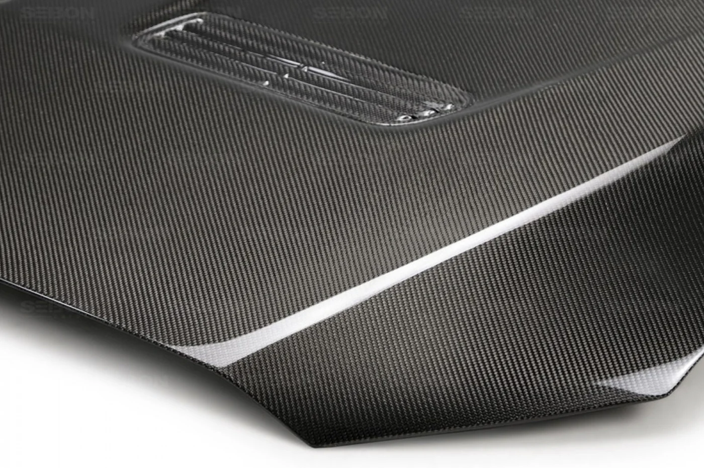 Seibon Carbon Fiber Hood OEM Style Gloss for Evo X (HD0809MITEVOX-OE) - Image 6