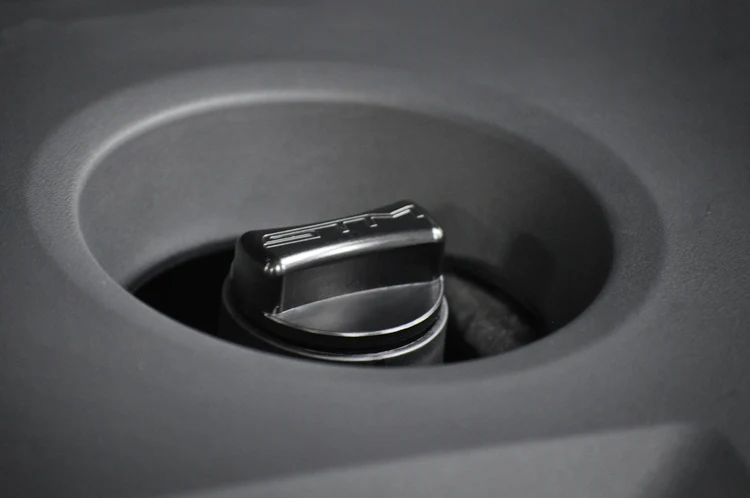 STM Focus RS Billet Aluminum Engine Oil Cap - Image 6