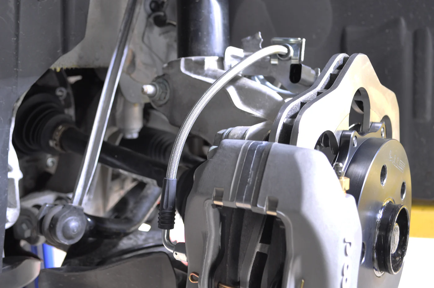 STM Audi RS3 Lightweight Front Drag Brake Kit - Image 20