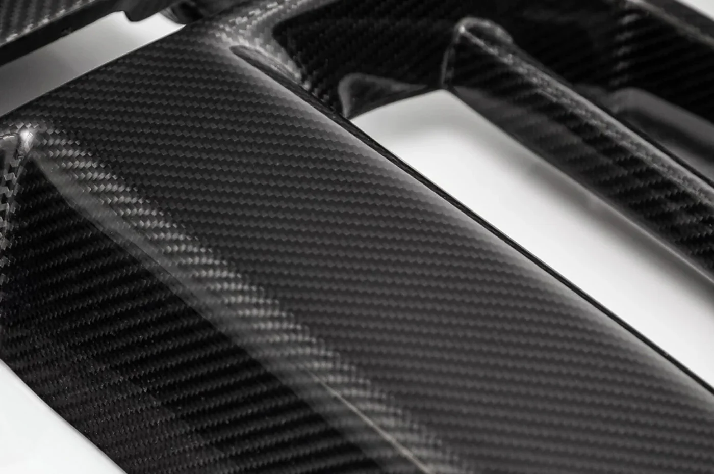 Vorsteiner BMW G8X M3/M4 Carbon Fiber VRS Front Motorsport Grille (BMV3005) - Image 6