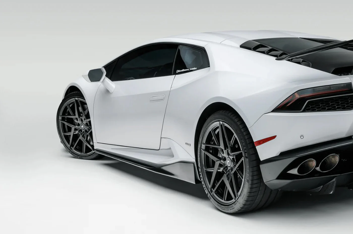 Vorsteiner Lamborghini Huracan Mondiale Edizione Carbon Aero Side Blades (0830LOV) - Image 4