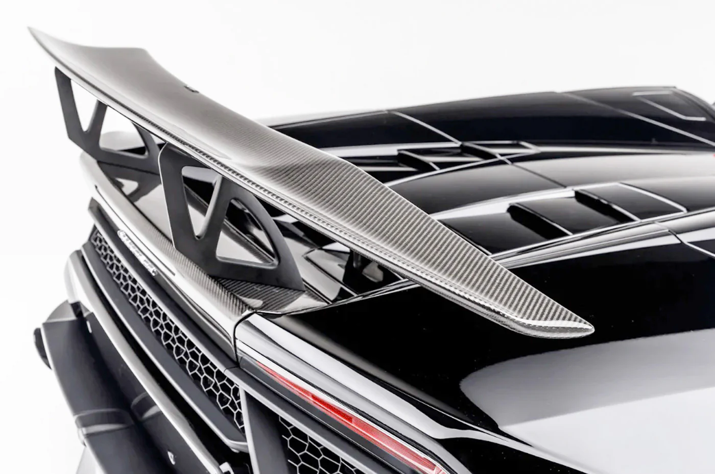 Vorsteiner Lamborghini Huracan Mondiale Edizione Carbon Aero Wing (0870LOV) - Image 10