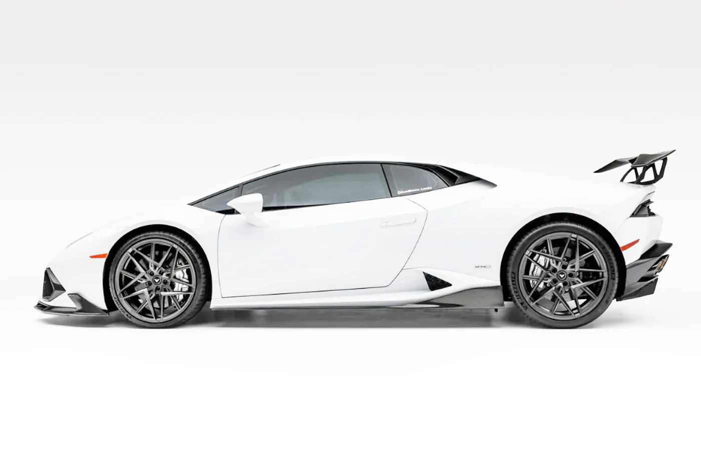 Vorsteiner Lamborghini Huracan Mondiale Edizione Carbon Aero Wing (0870LOV) - Image 6