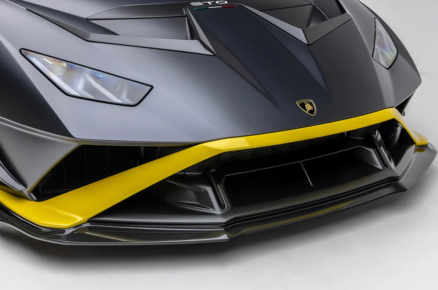 Vorsteiner Lamborghini Huracan STO Aero Carbon Fiber Front Spoiler (4020LOV) - Image 6