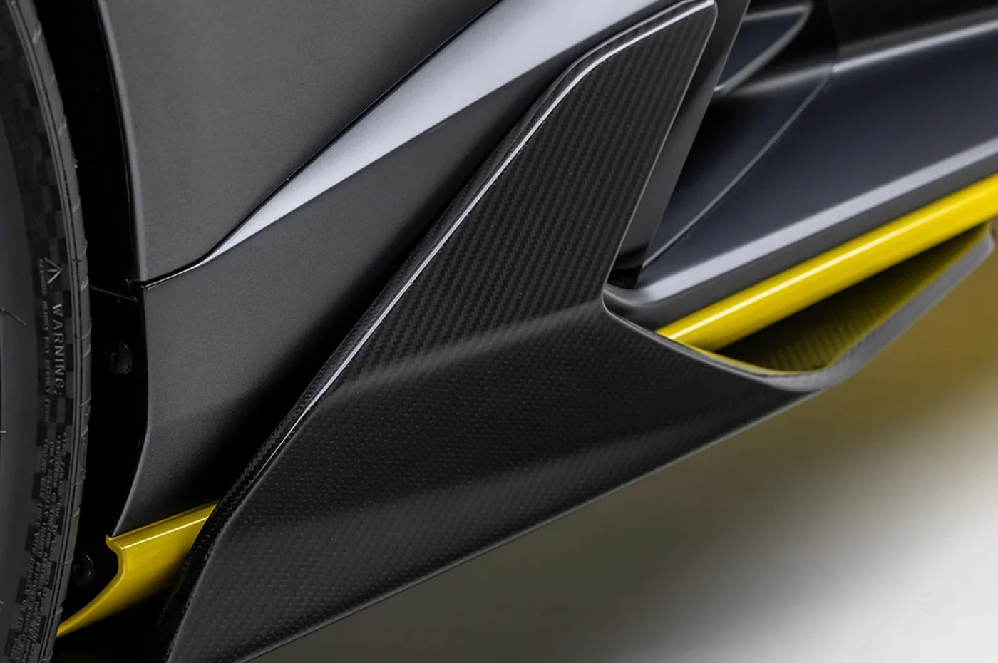 Vorsteiner Lamborghini Huracan STO Carbon Fiber Aero Side Rockers (4030LOV) - Image 4