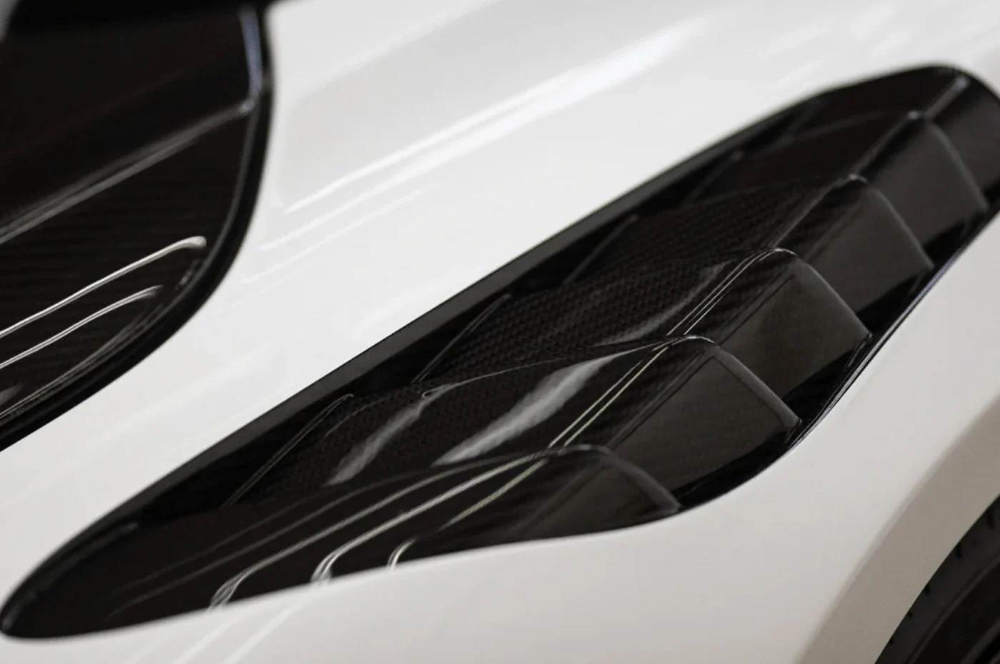 Vorsteiner McLaren 720S Silverstone Edition Carbon Aero Fenders w/ Integrated Vents - Image 11