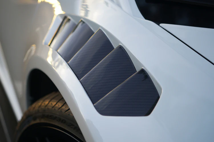 Vorsteiner Novara Edizione Front Fenders w/ Integrated Vents & Splash Shields For Lamborghini Huracan (0940LOV) - Image 2