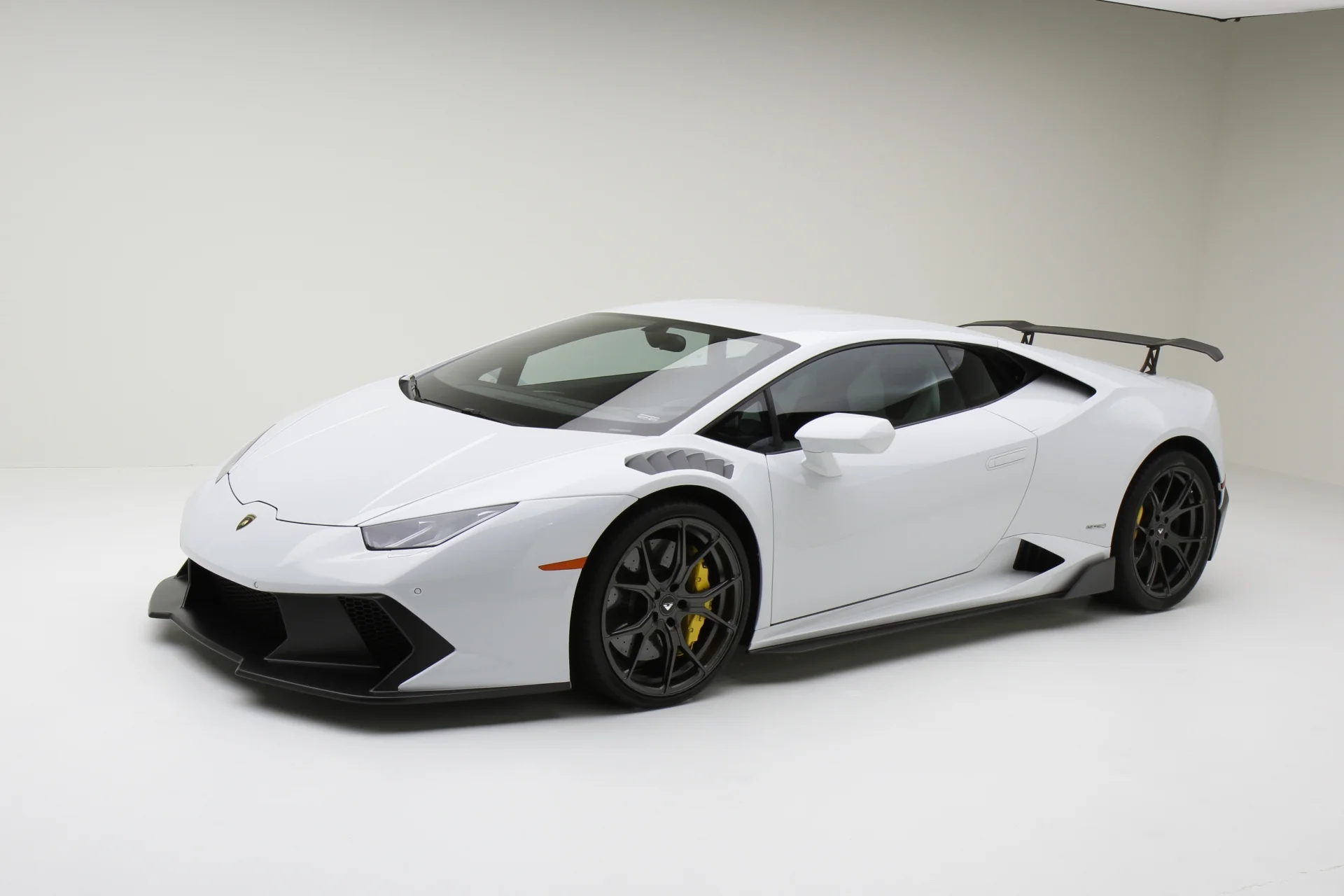 Vorsteiner Novara Edizione Front Fenders w/ Integrated Vents & Splash Shields For Lamborghini Huracan (0940LOV) - Image 5