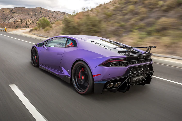 Vorsteiner Novara Edizione Rear Bumper w/ Rear Diffuser For Lamborghini Huracan (0920LOV) - Image 10