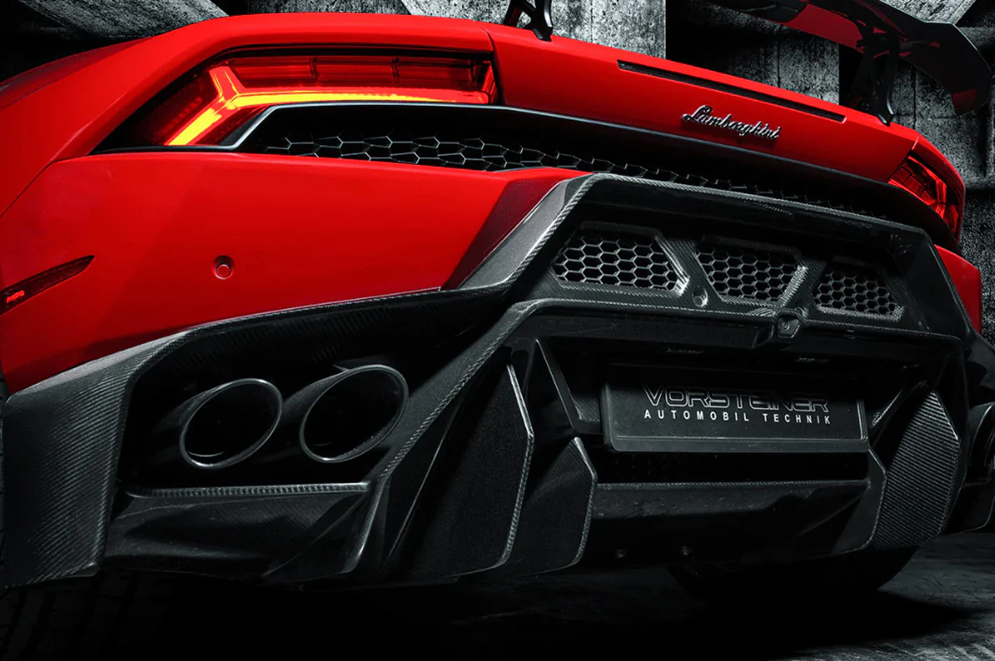 Vorsteiner Novara Edizione Rear Bumper w/ Rear Diffuser For Lamborghini Huracan (0920LOV) - Image 11