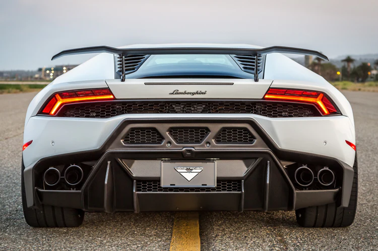 Vorsteiner Novara Edizione Rear Bumper w/ Rear Diffuser For Lamborghini Huracan (0920LOV) - Image 2