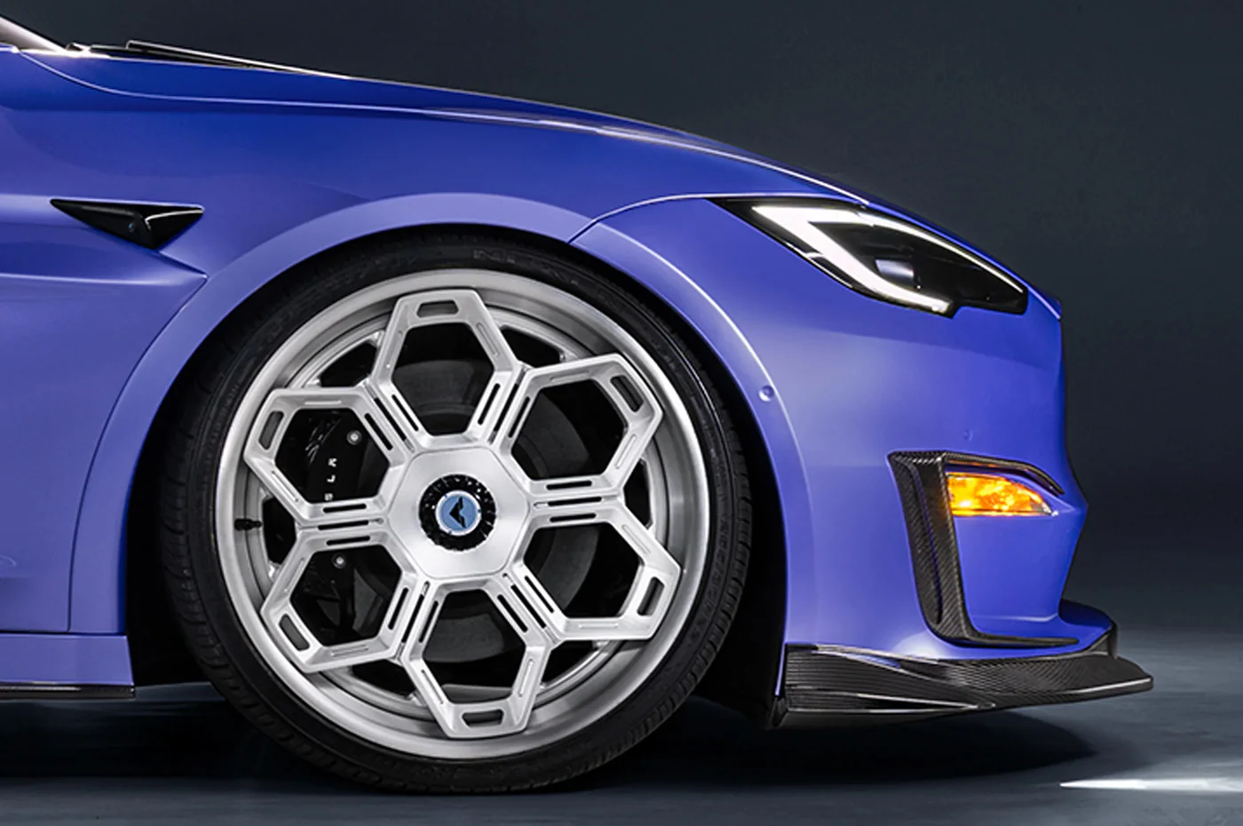Vorsteiner Tesla Model S Plaid VRS Aero Carbon Fiber Bumper Flares (TEV3025) - Image 9