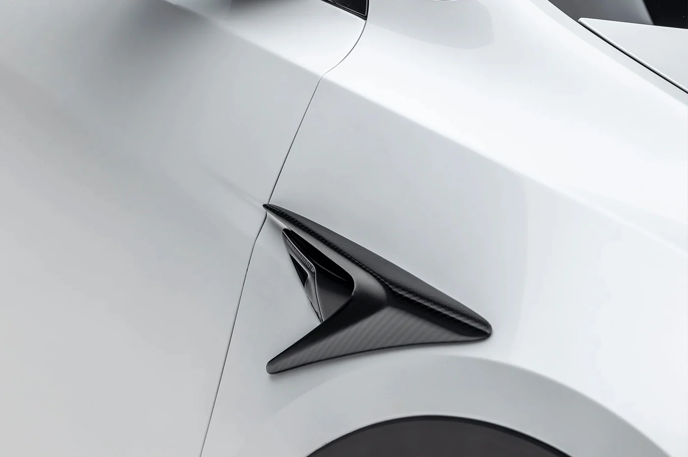 Vorsteiner Tesla Model Y Aero Carbon Fiber Fender Vent Add-On (TEV2090) - Image 4